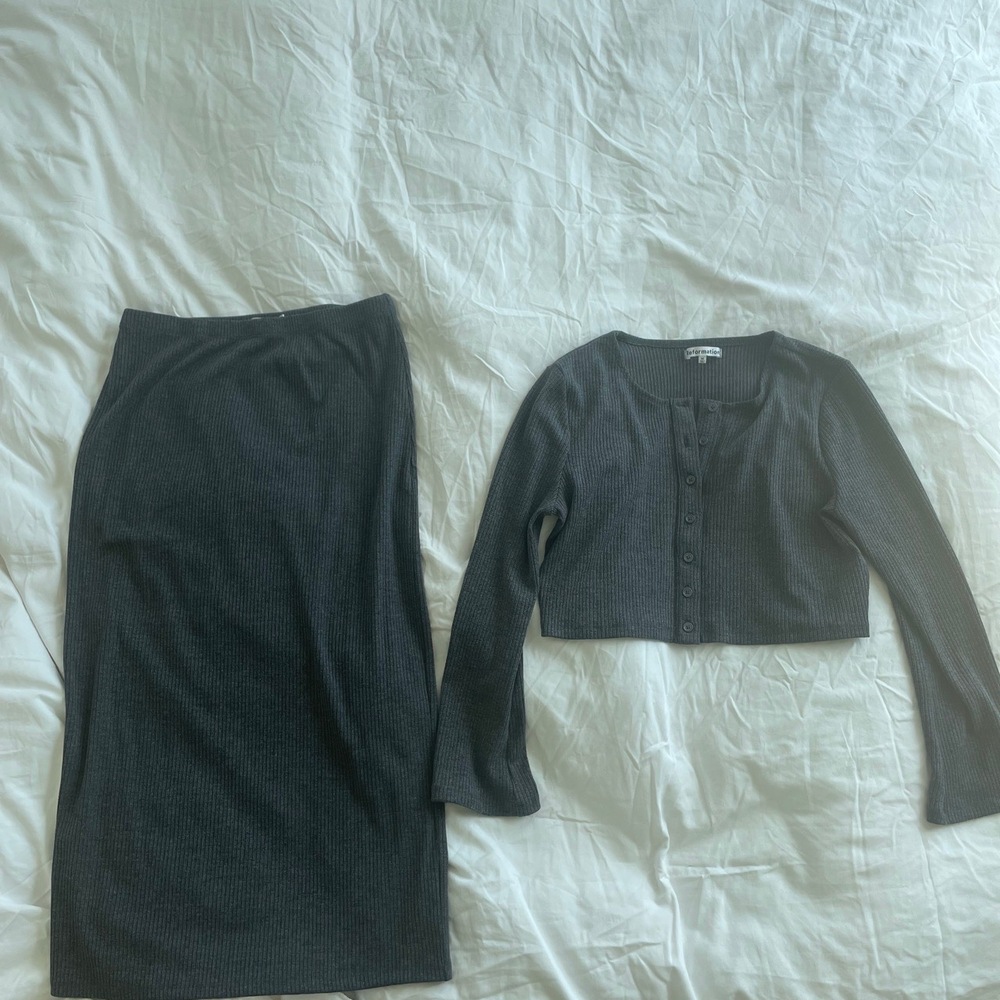 Reformation Clothing Set Womens Medium Gray Ribbed Crop ButtonUp Long Sleeve Ski